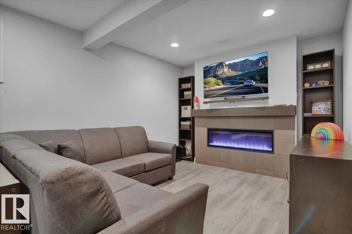 2591 COLE CR SW