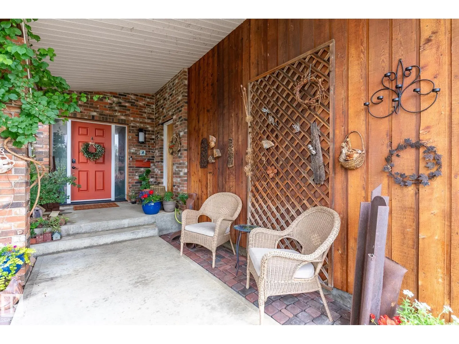 11524 152B AV NW