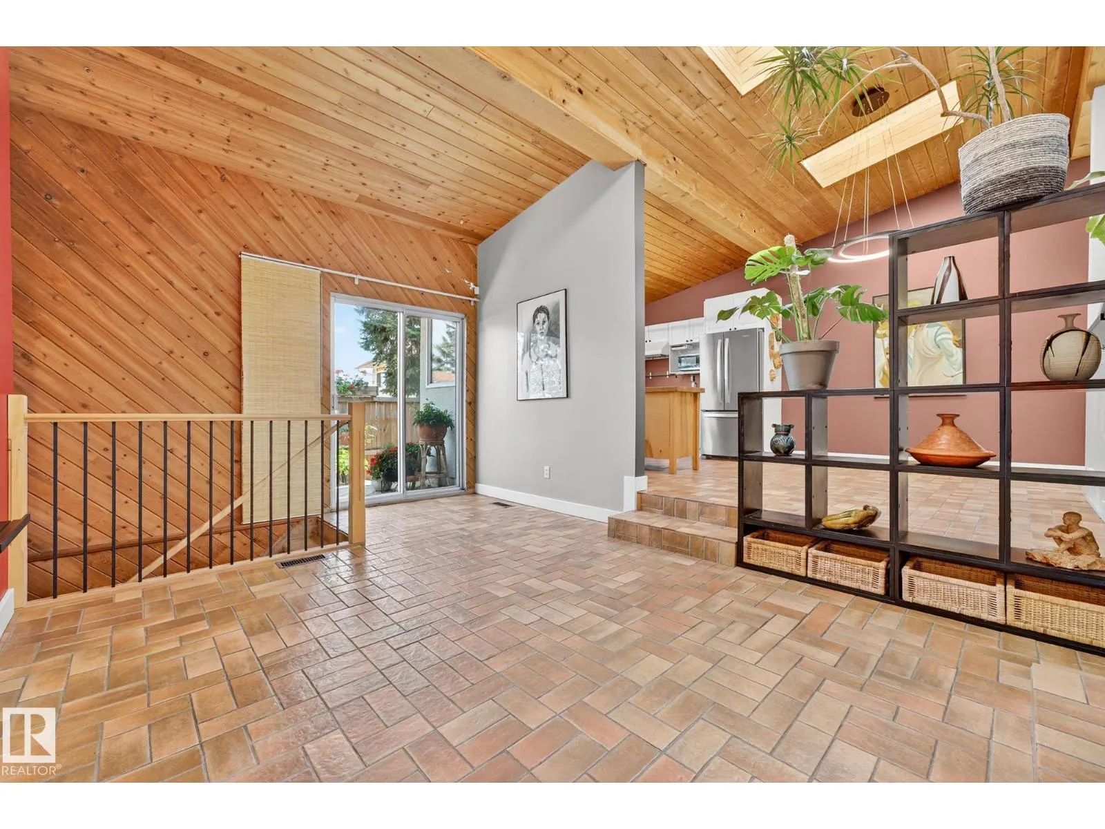 11524 152B AV NW