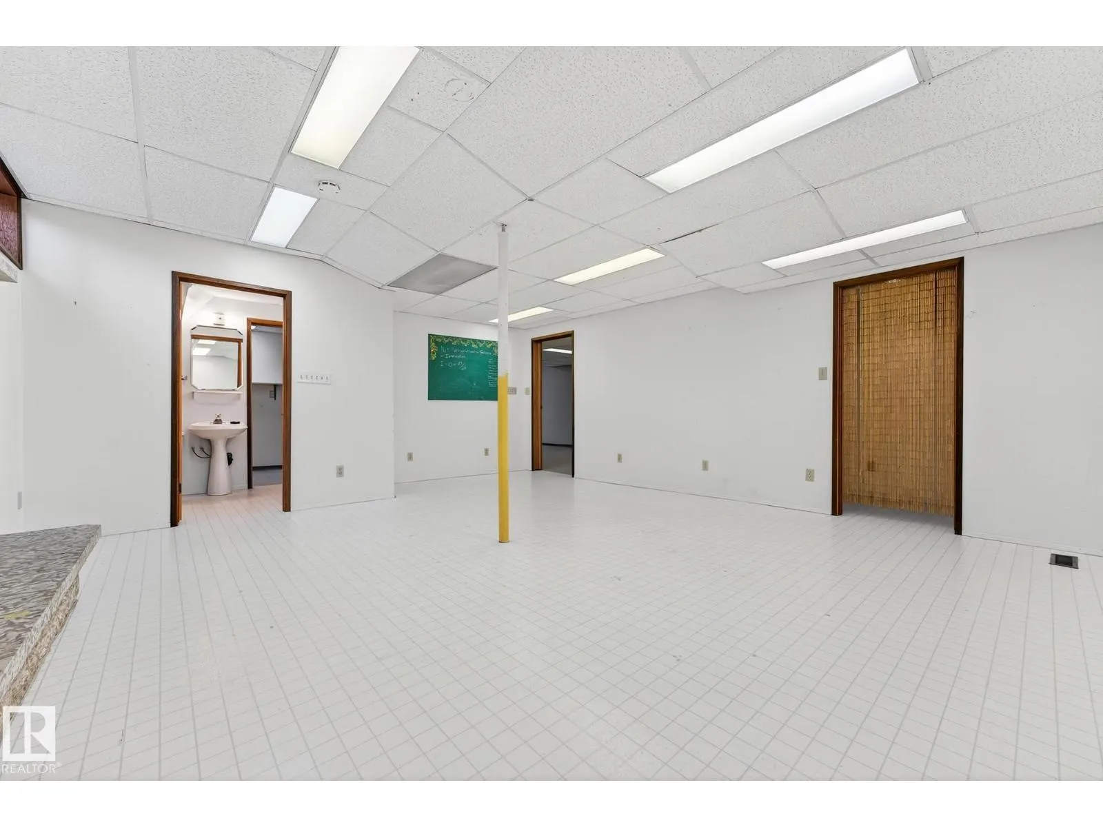 11524 152B AV NW
