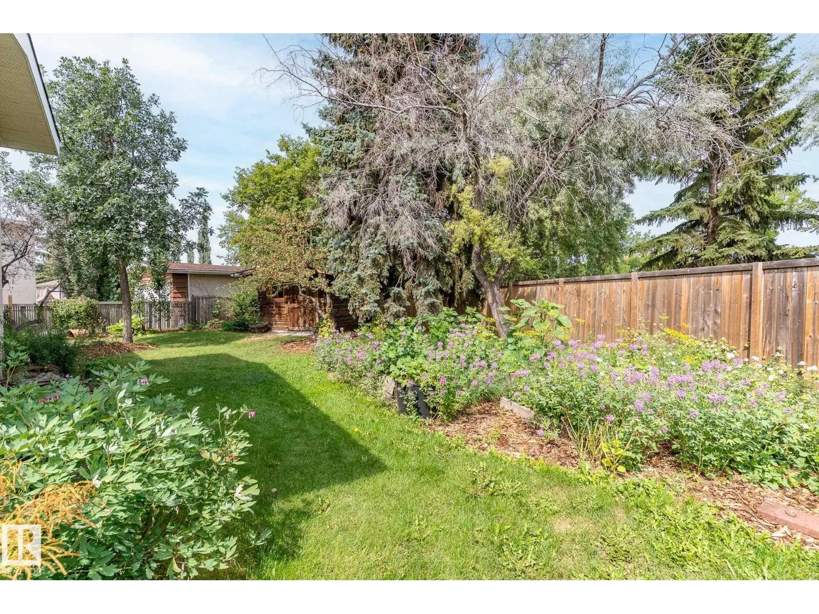 11524 152B AV NW