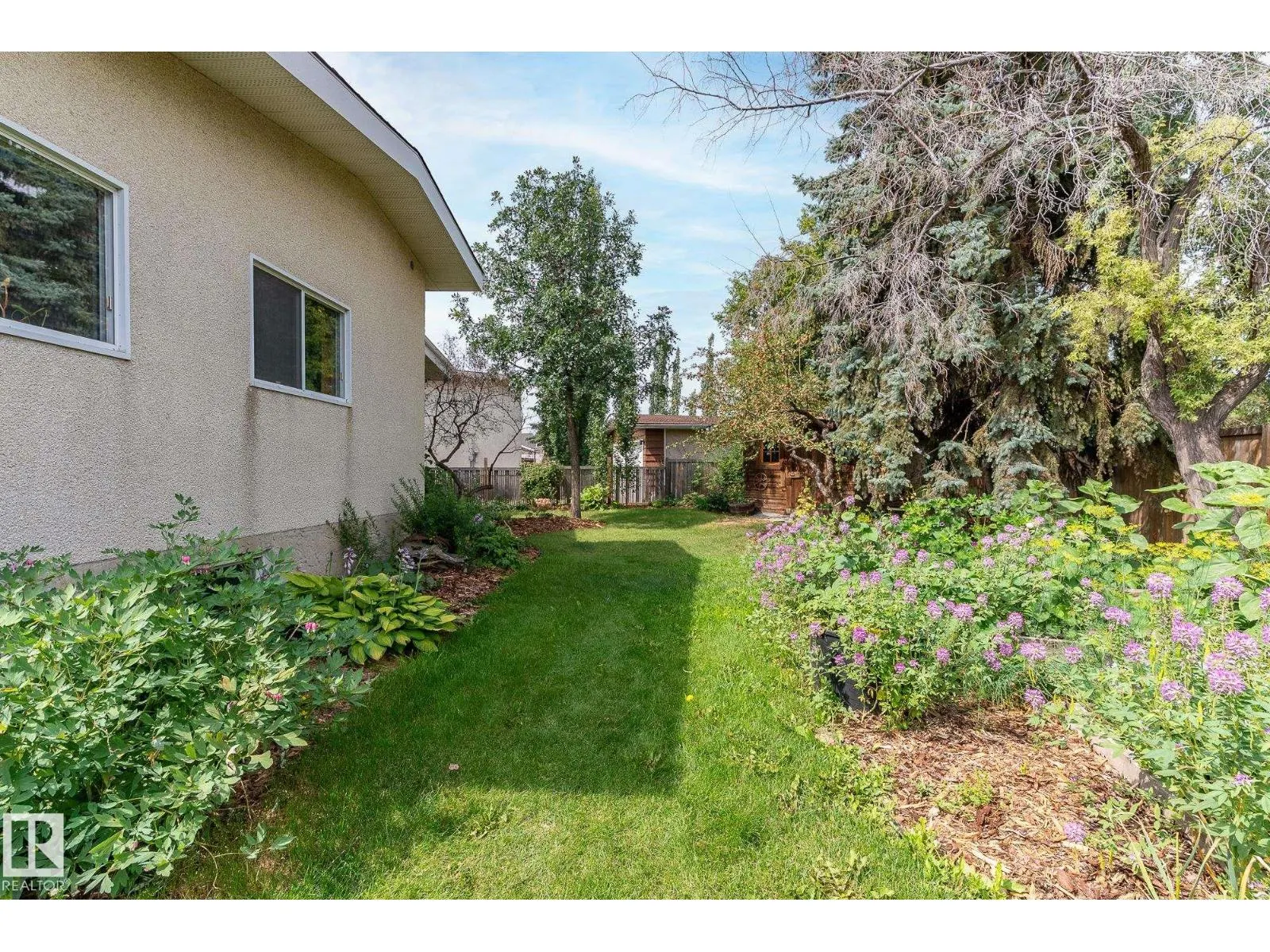 11524 152B AV NW