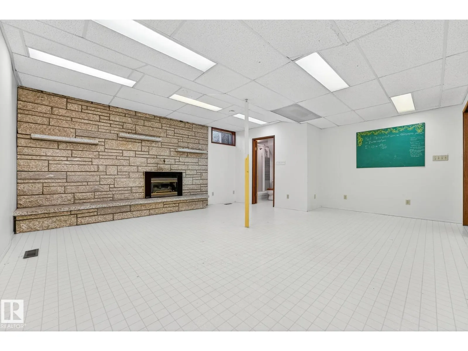 11524 152B AV NW