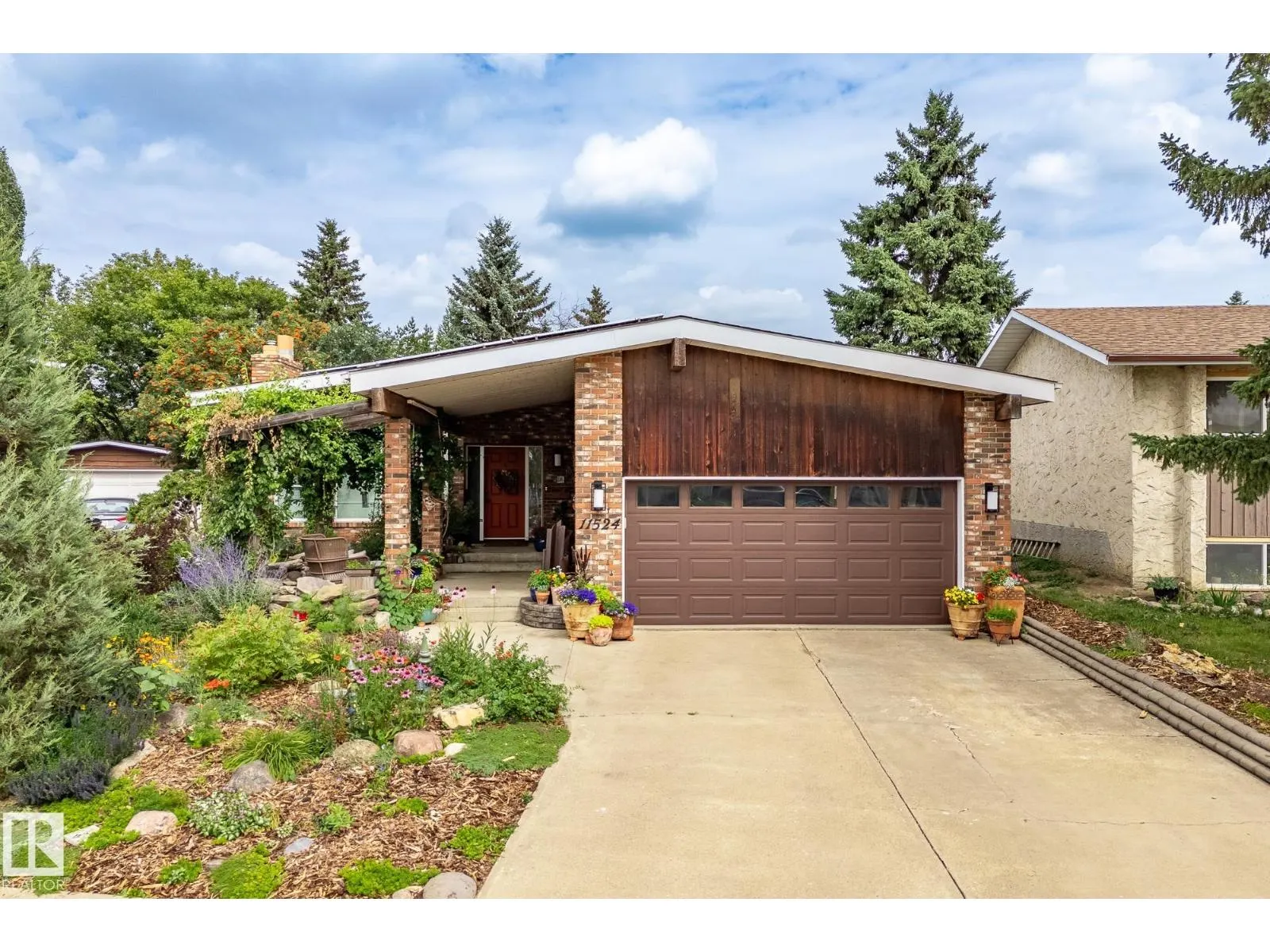 11524 152B AV NW