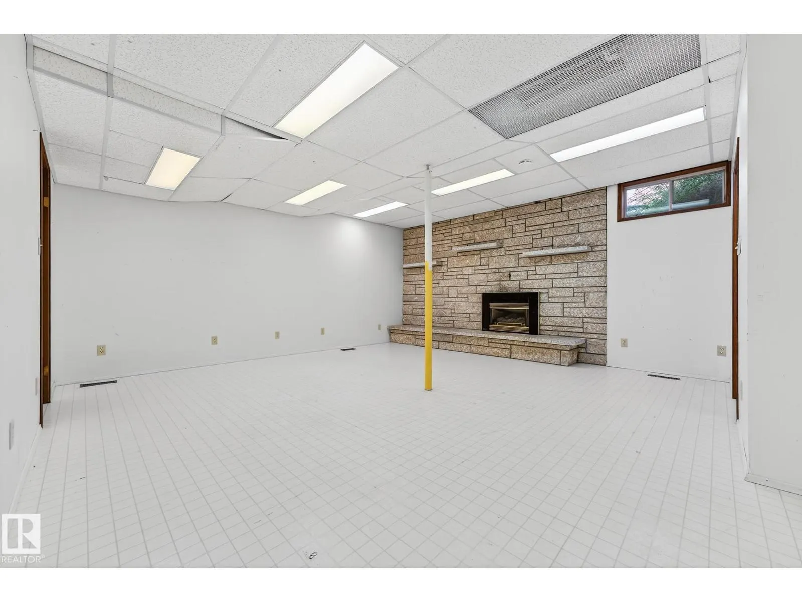 11524 152B AV NW