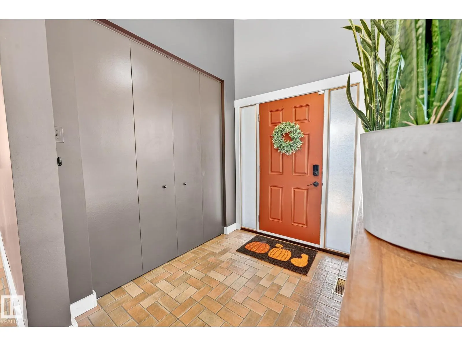 11524 152B AV NW