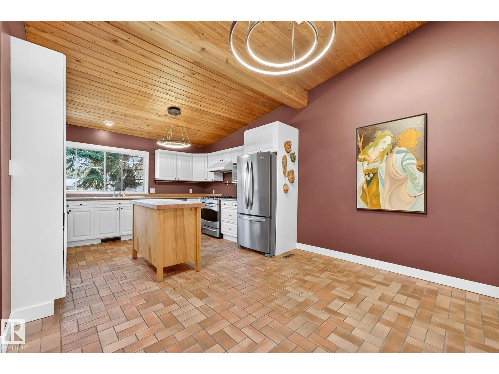 11524 152B AV NW