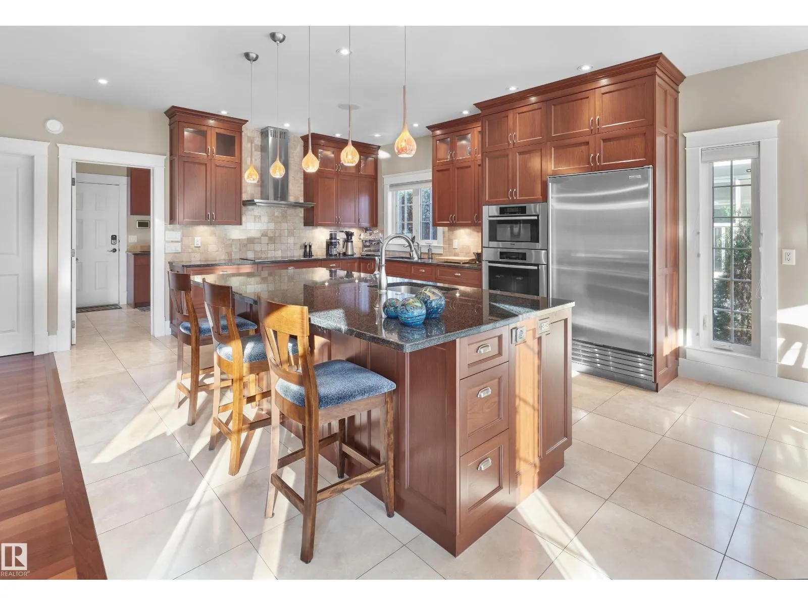 8311 120 ST NW