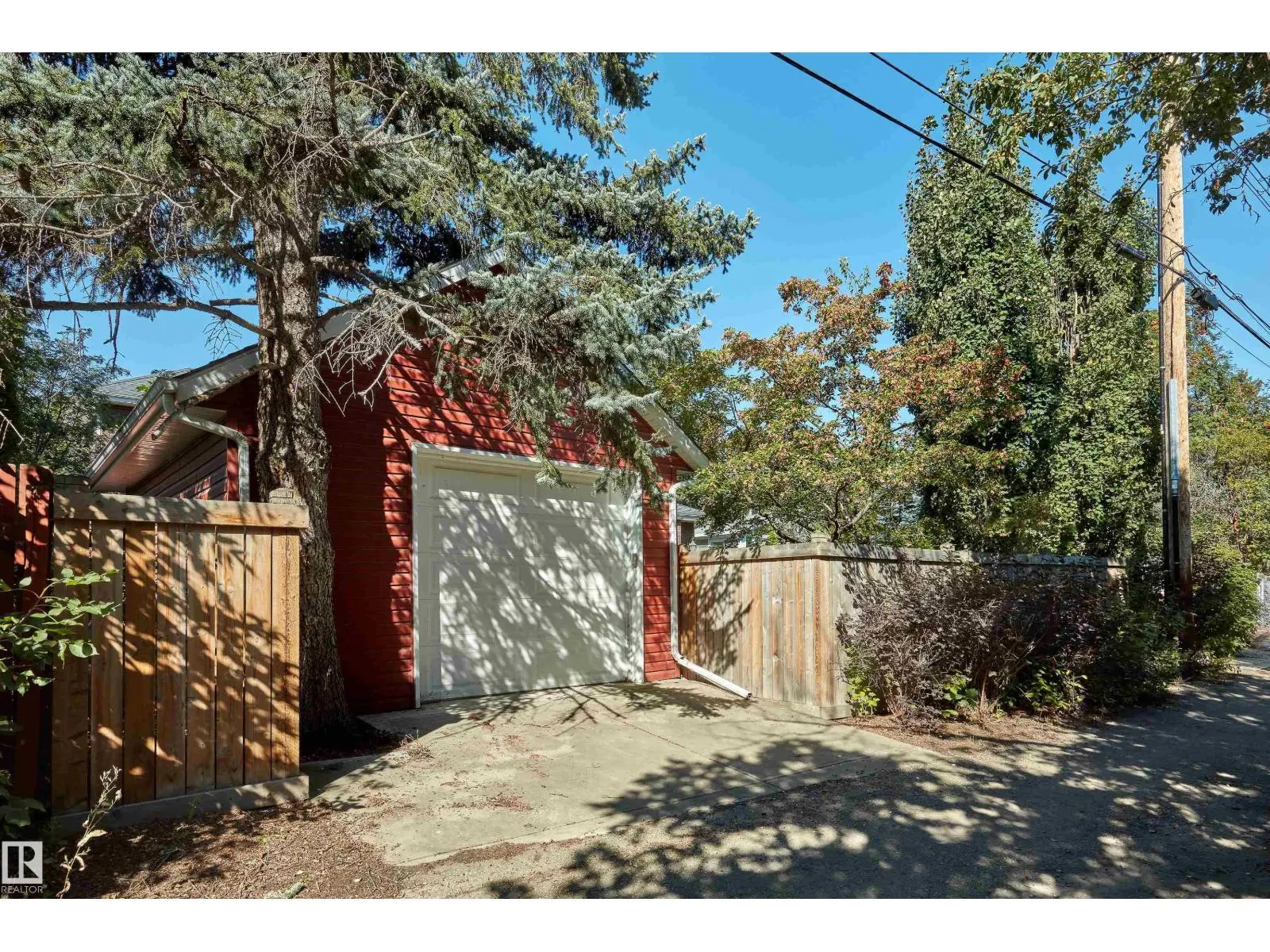 8311 120 ST NW