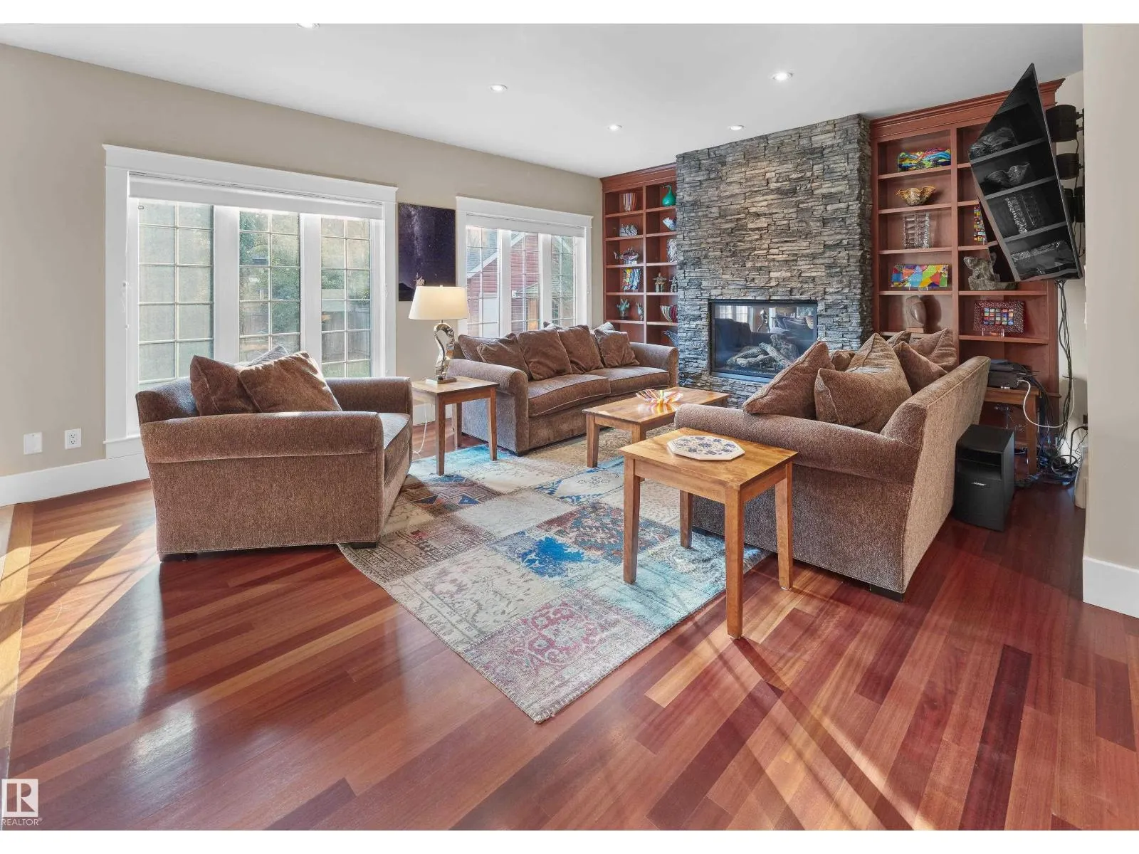 8311 120 ST NW