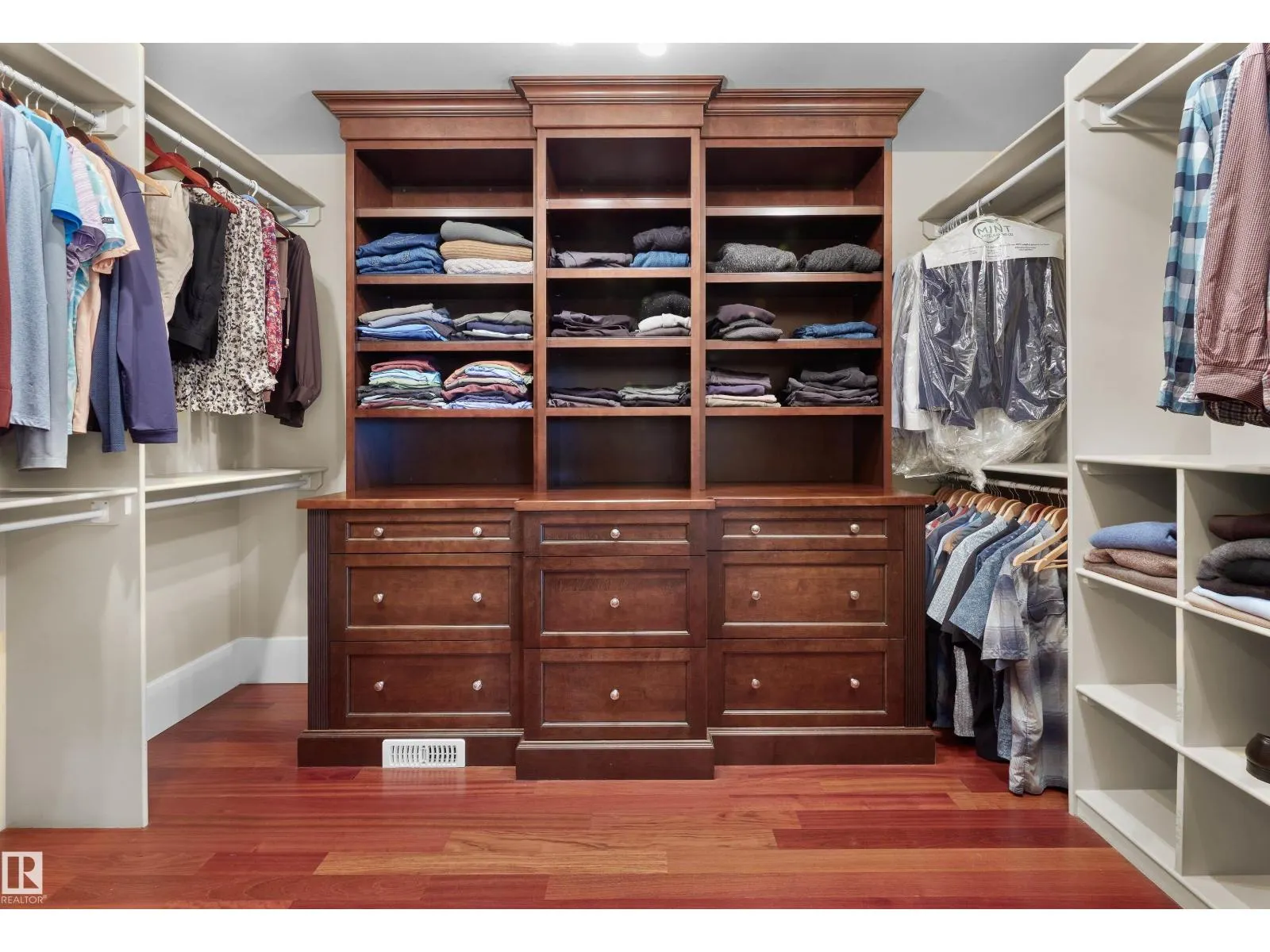 8311 120 ST NW