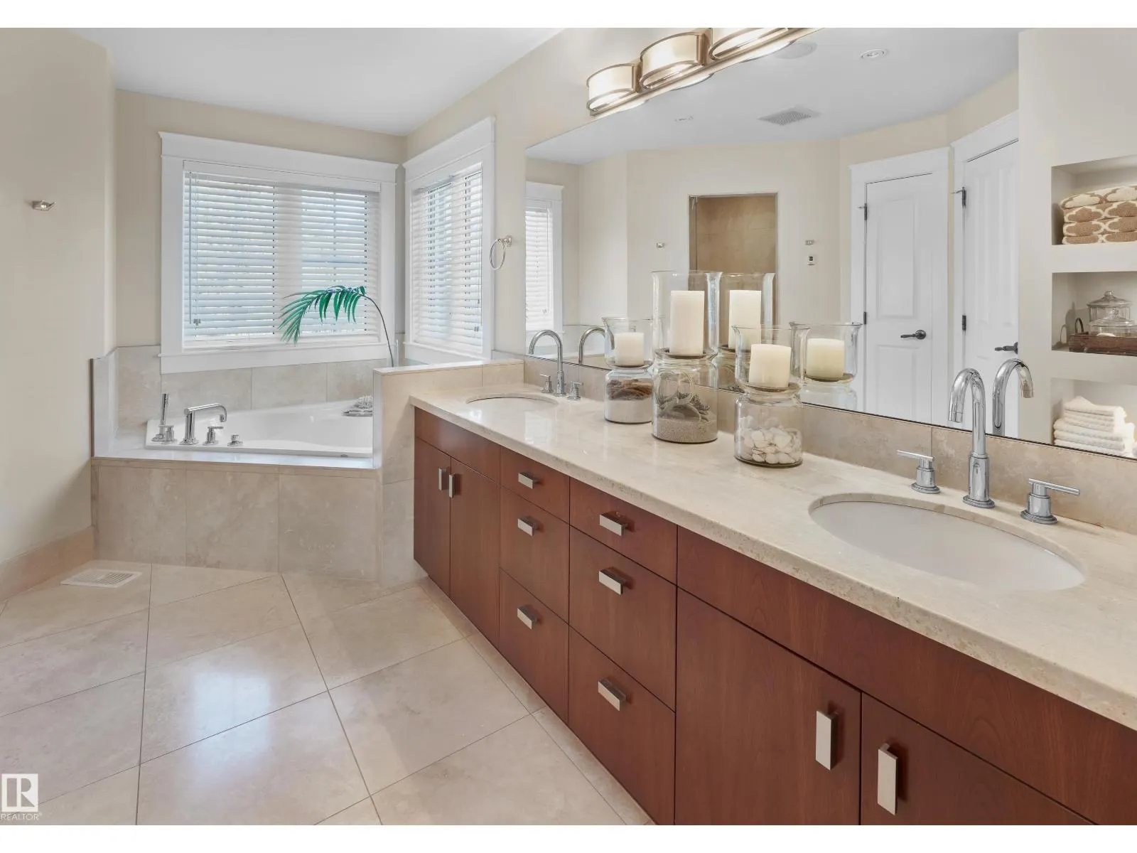 8311 120 ST NW