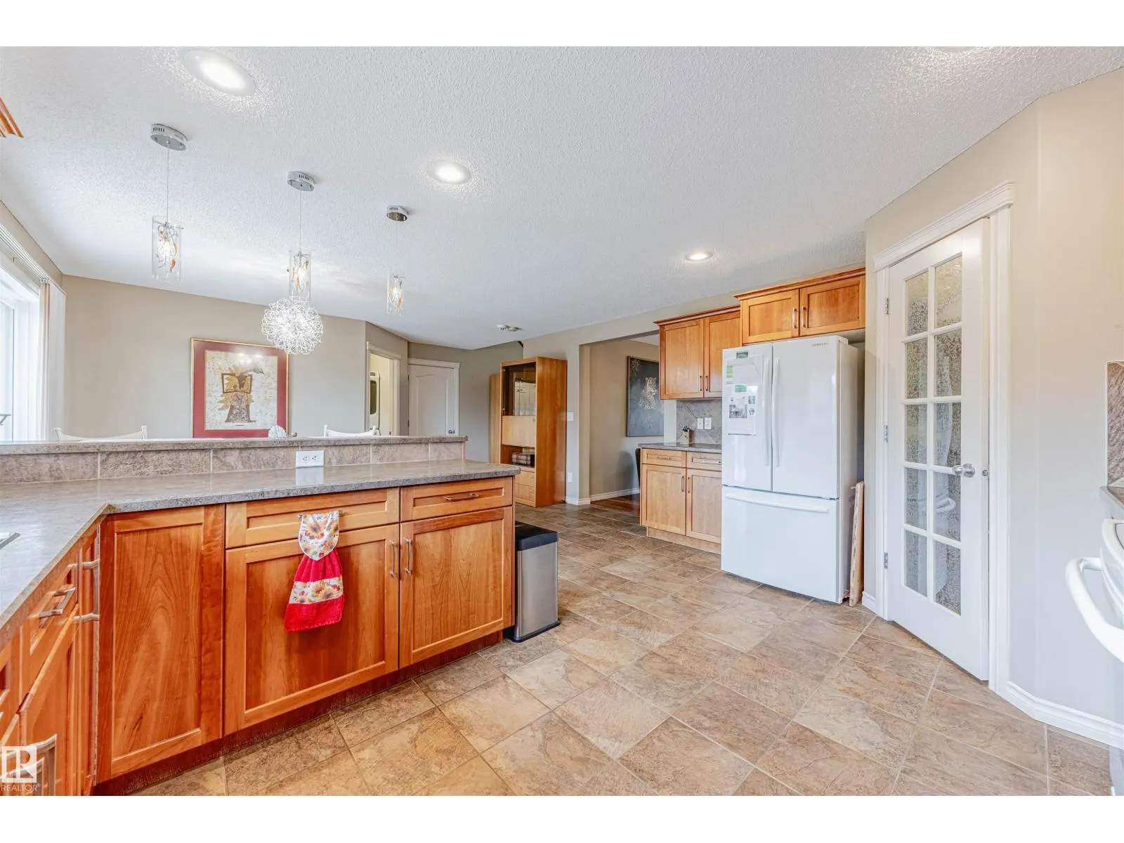 19 CLEARWATER LN