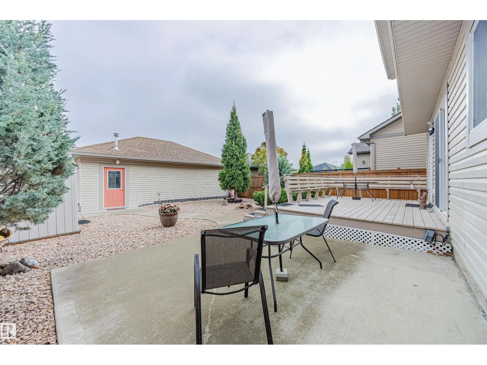 19 CLEARWATER LN
