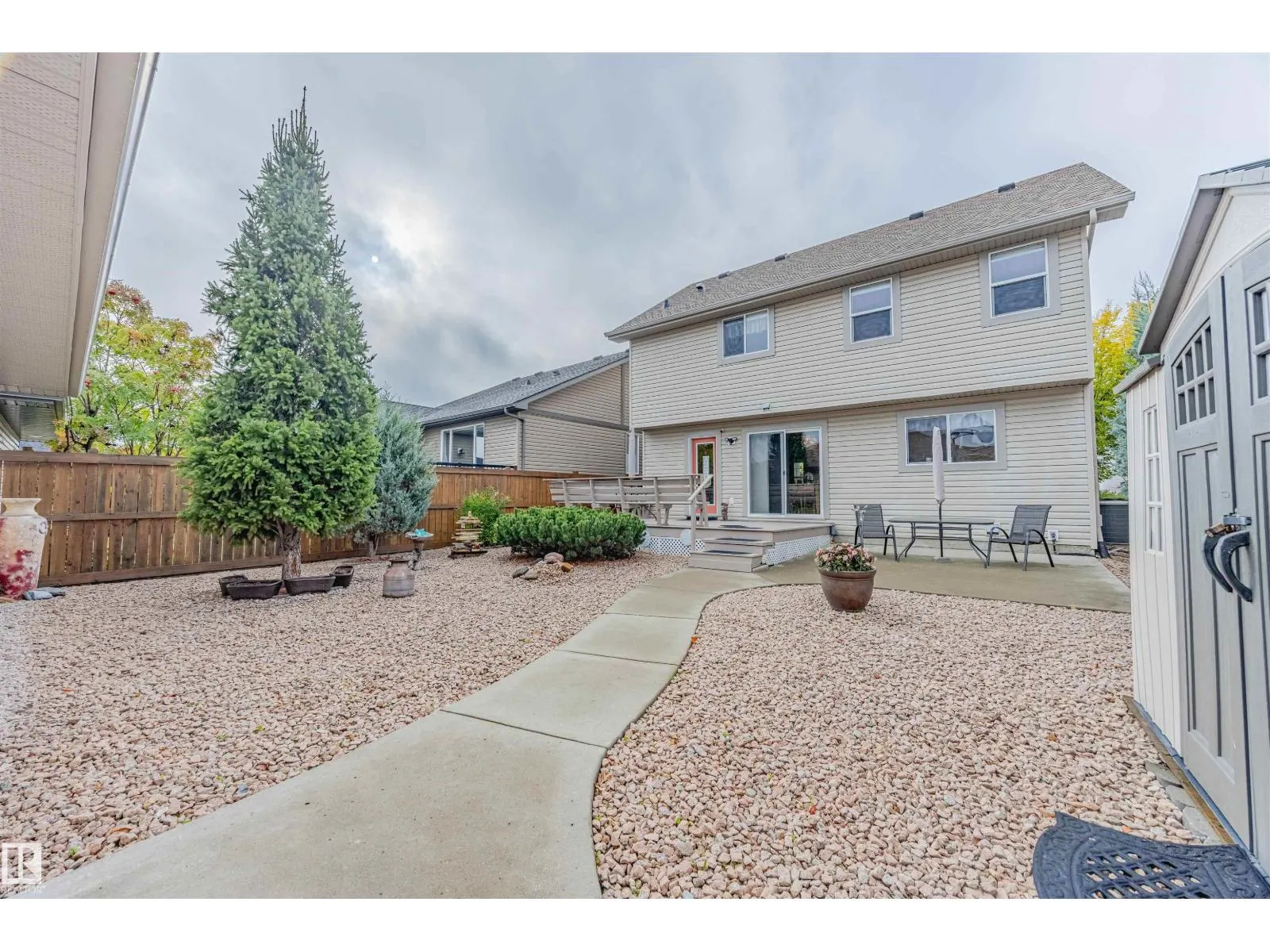 19 CLEARWATER LN