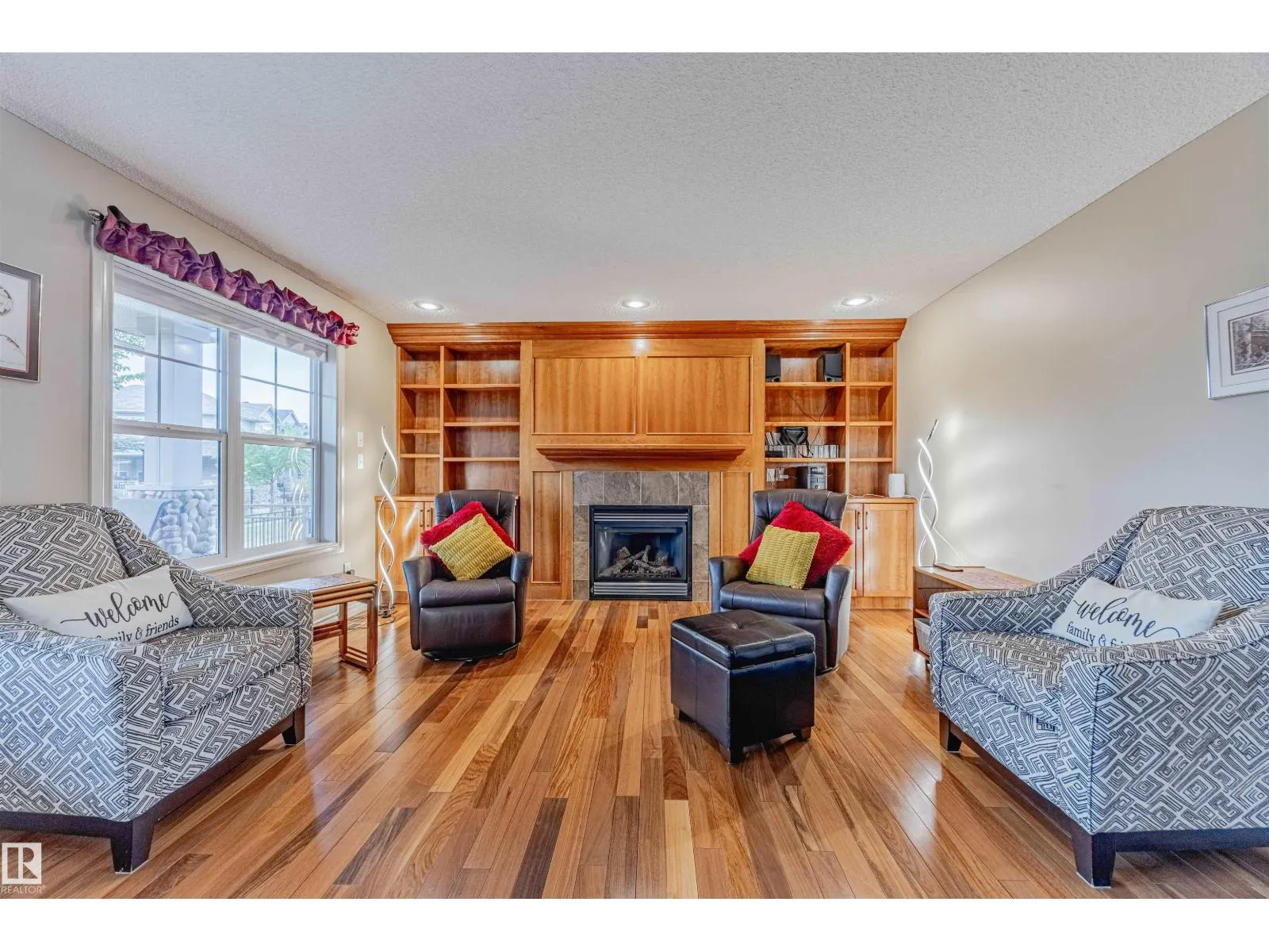 19 CLEARWATER LN