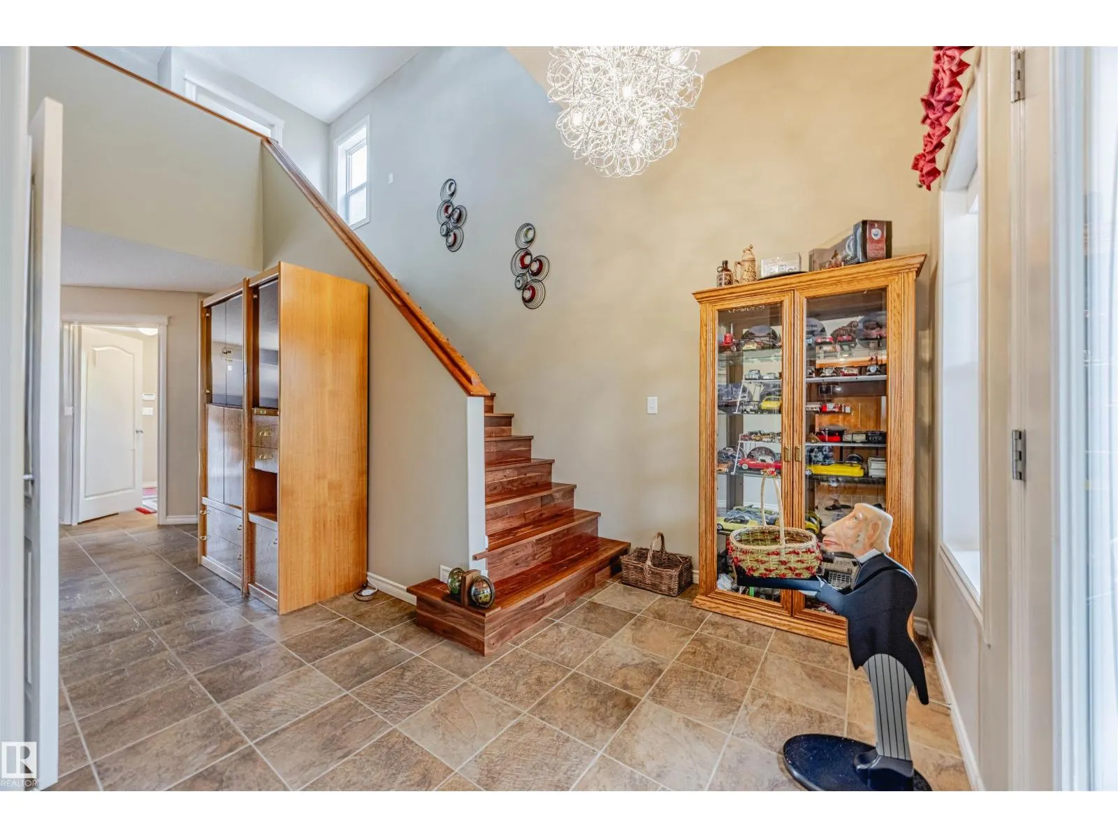 19 CLEARWATER LN
