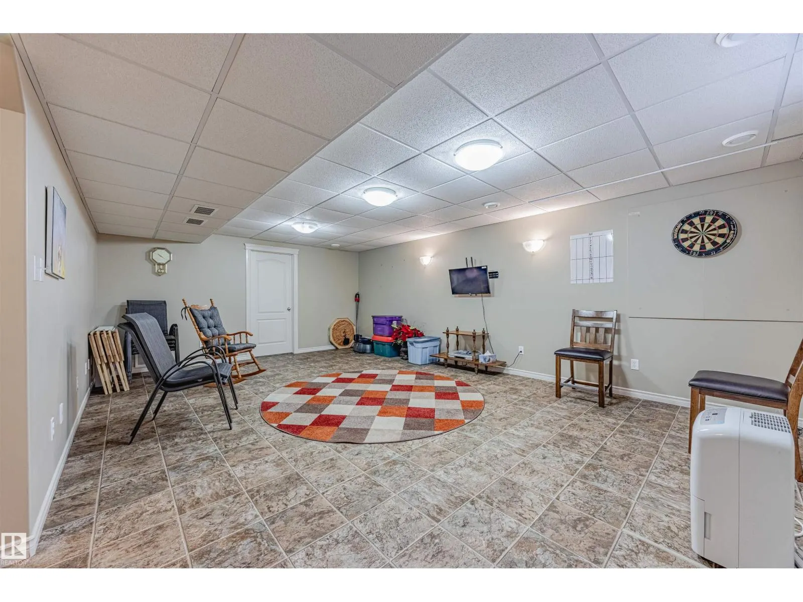 19 CLEARWATER LN