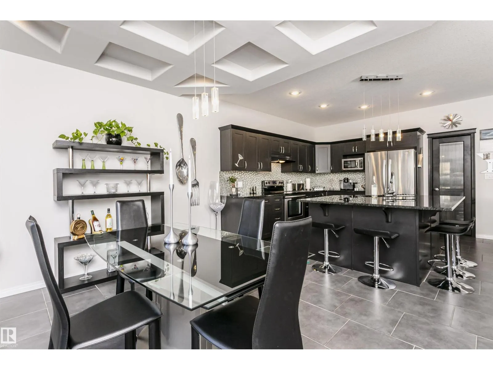 12936 201 ST NW