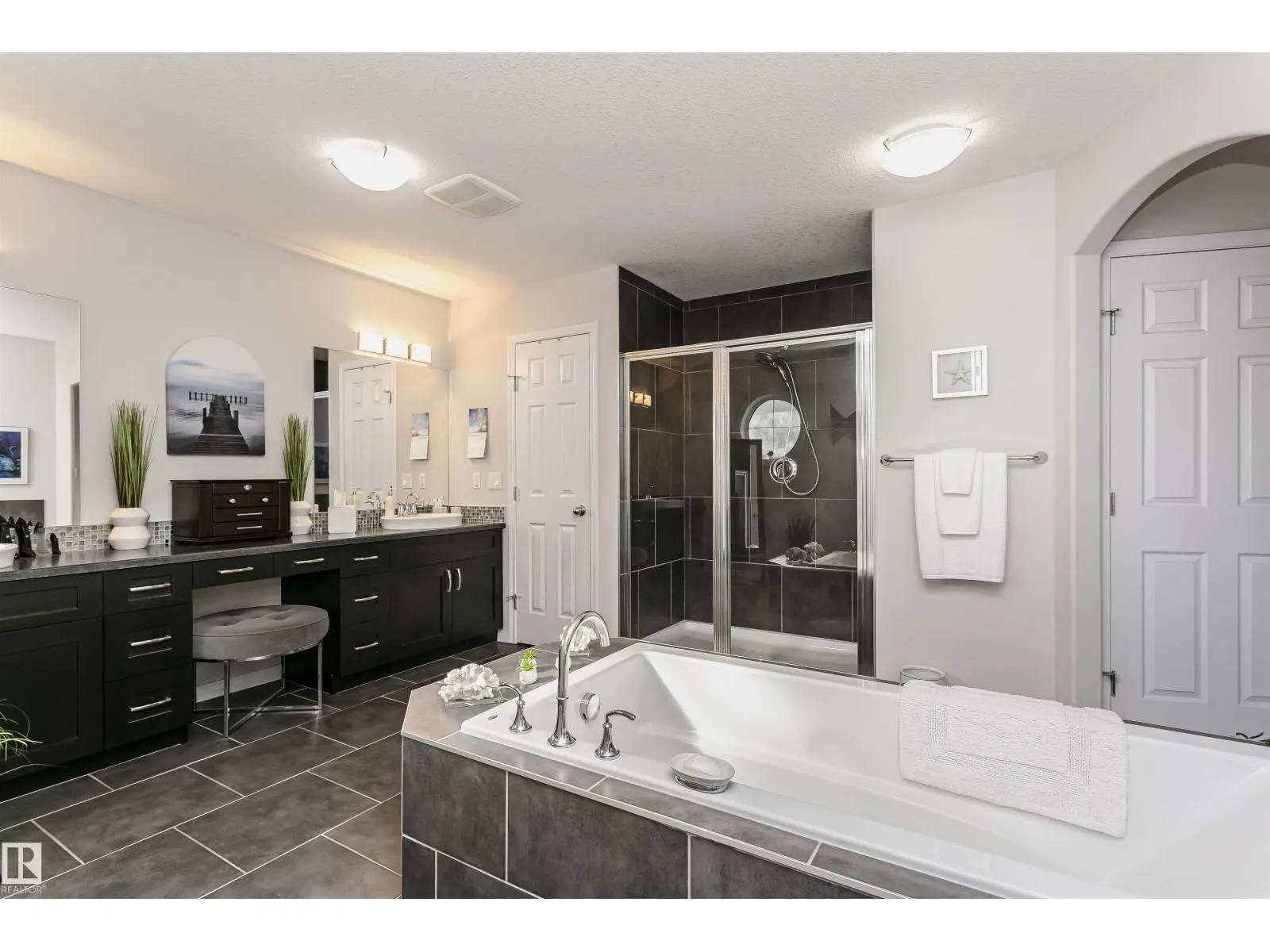 12936 201 ST NW