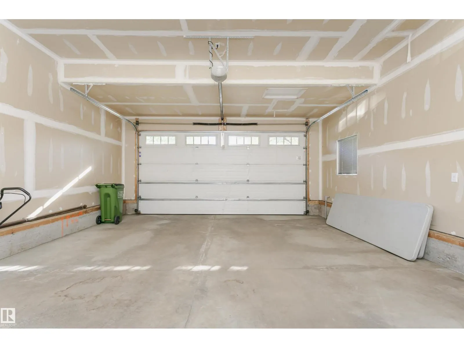 12936 201 ST NW