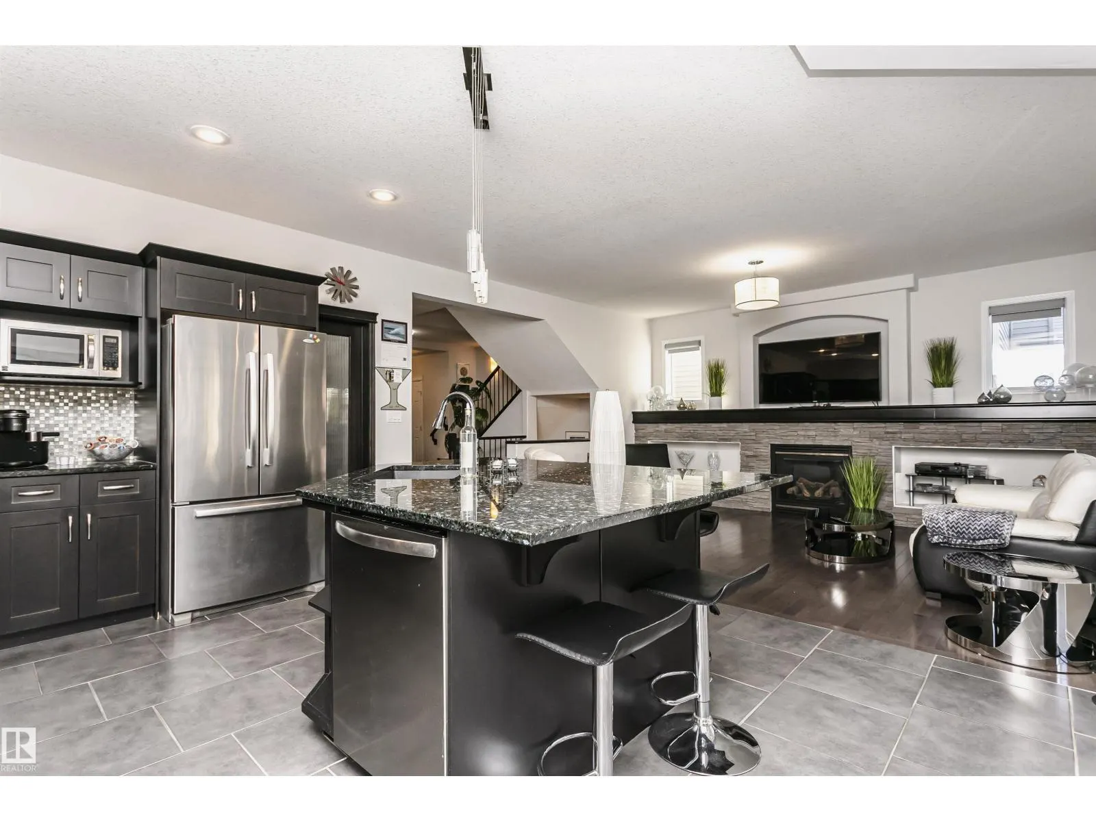 12936 201 ST NW