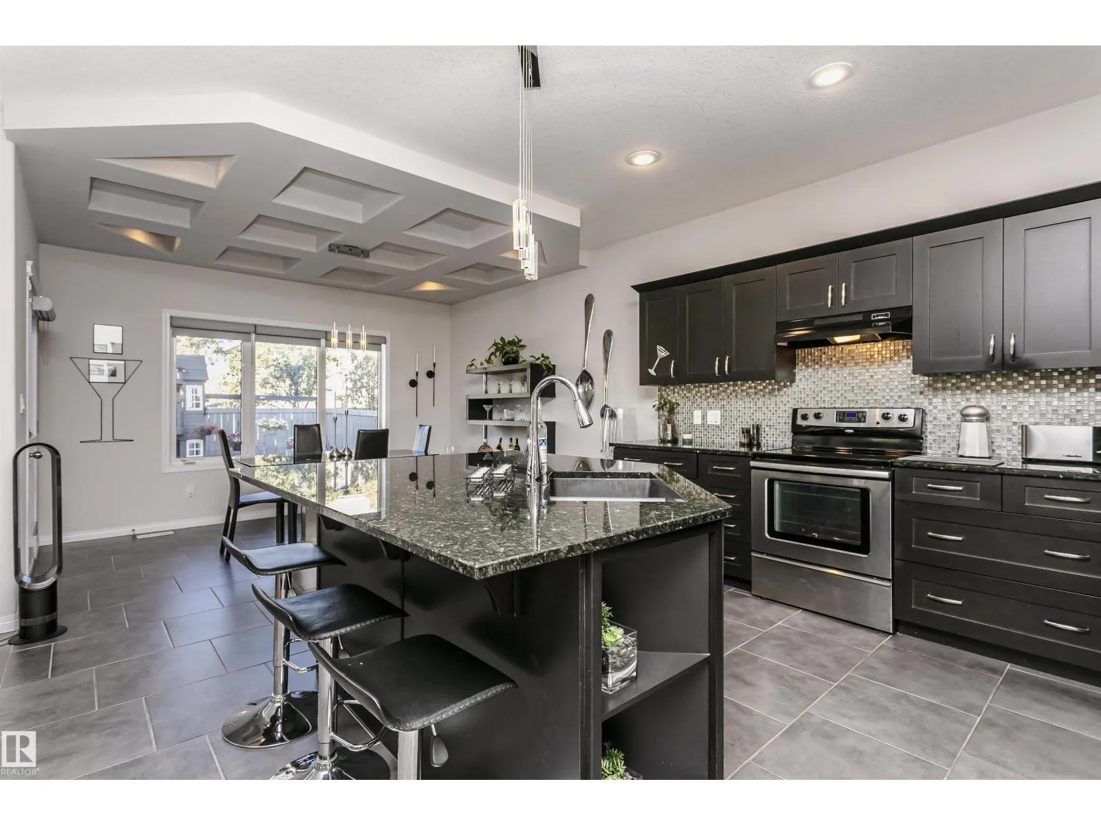 12936 201 ST NW