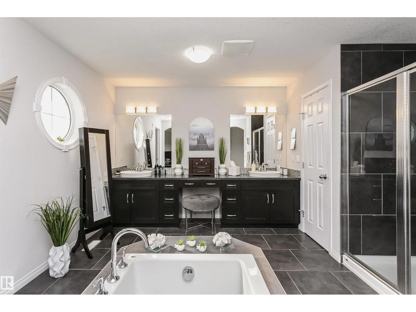 12936 201 ST NW