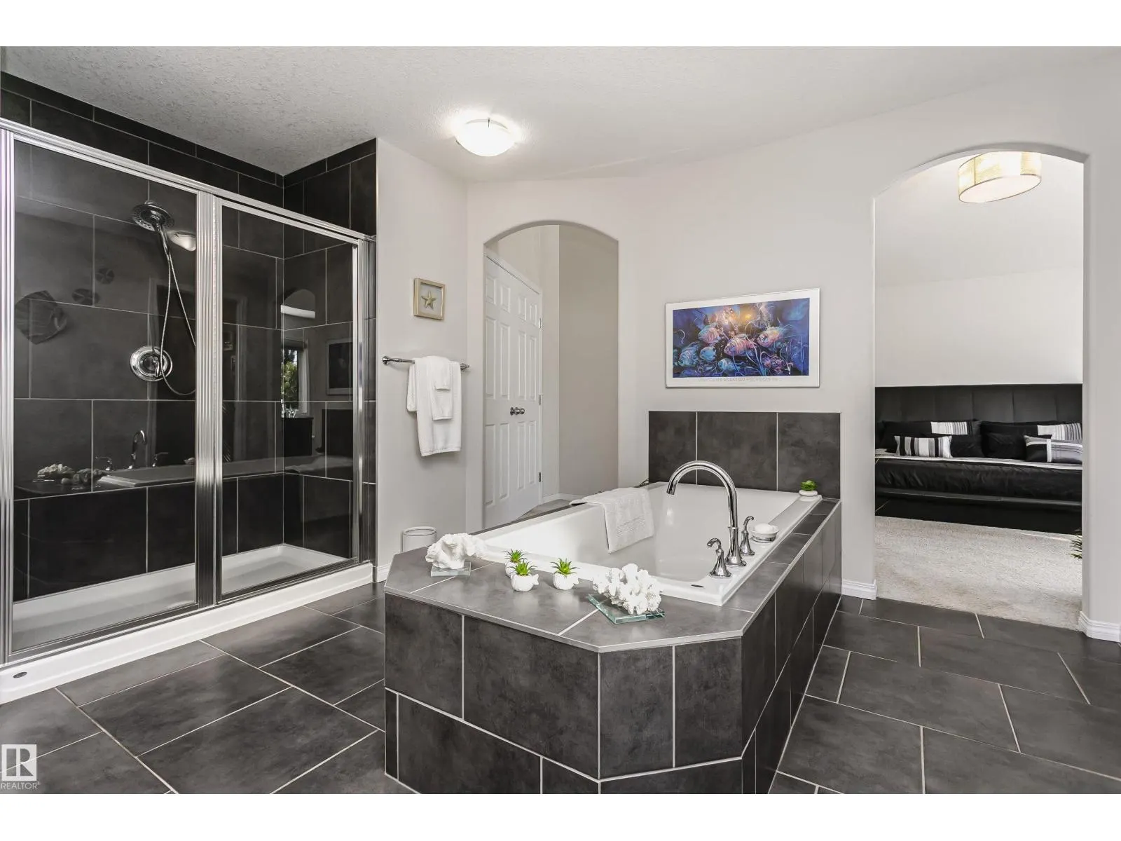12936 201 ST NW