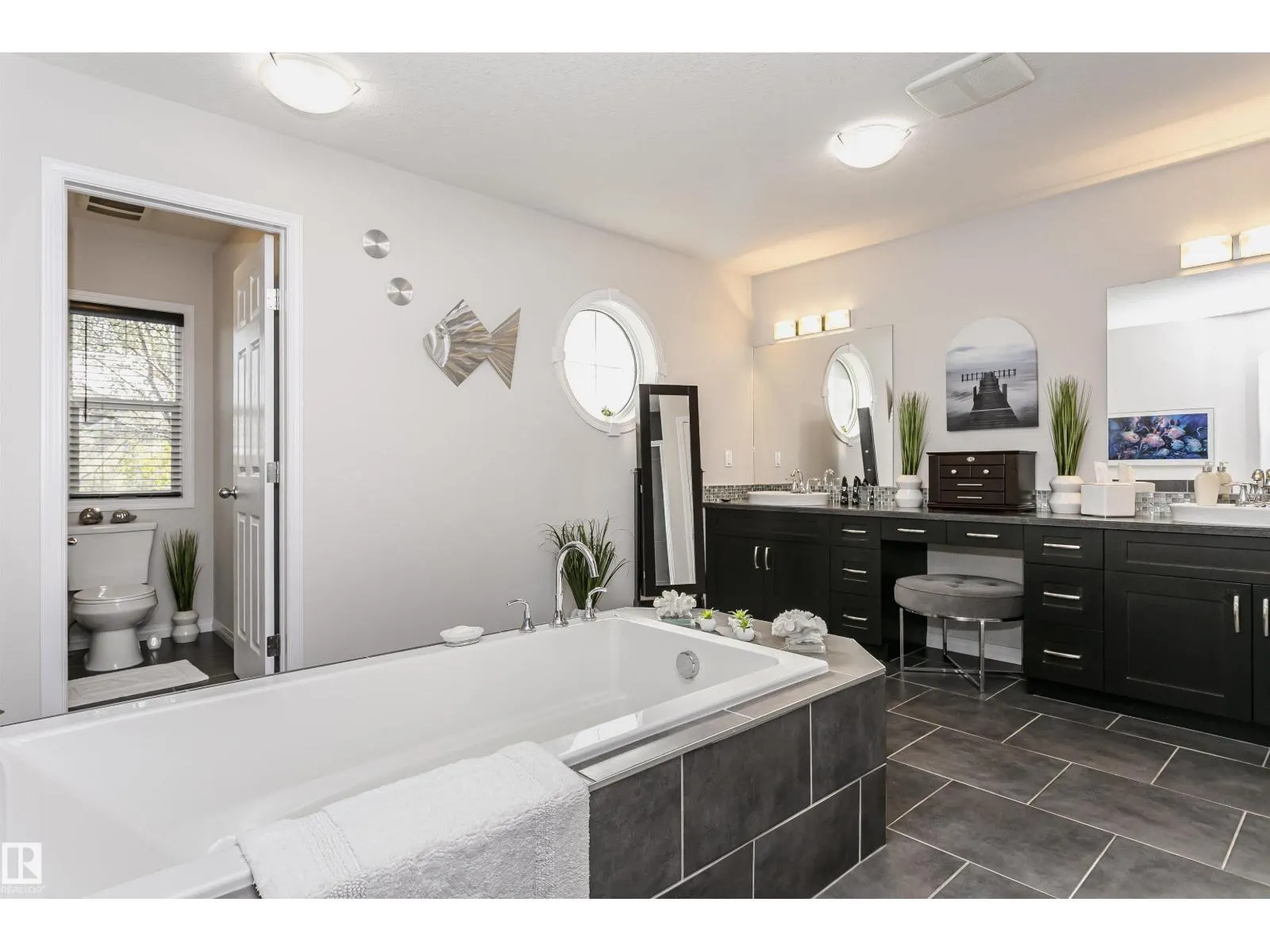 12936 201 ST NW