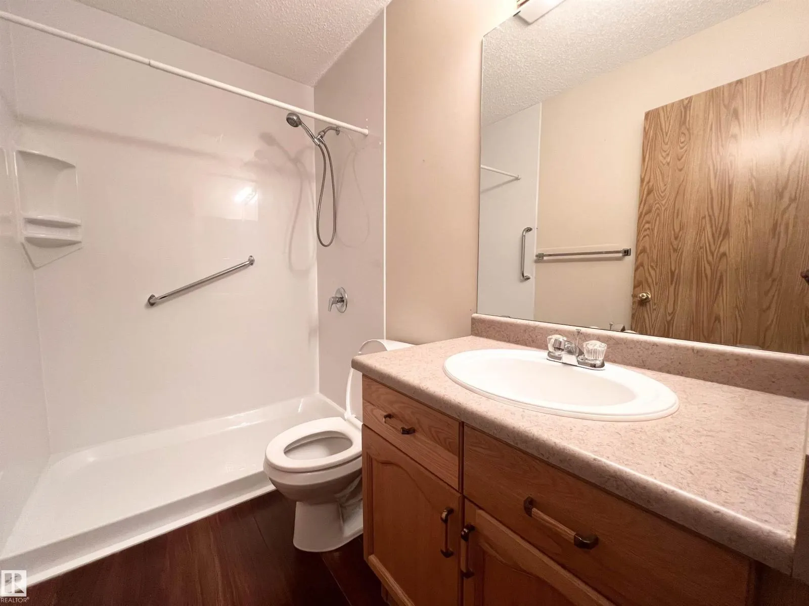#19 10909 106 ST NW NW