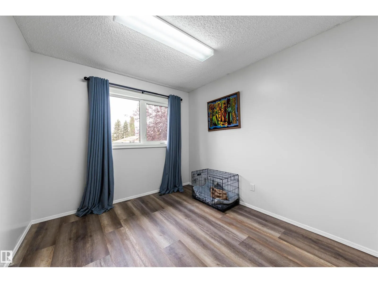 11011 11 AV NW