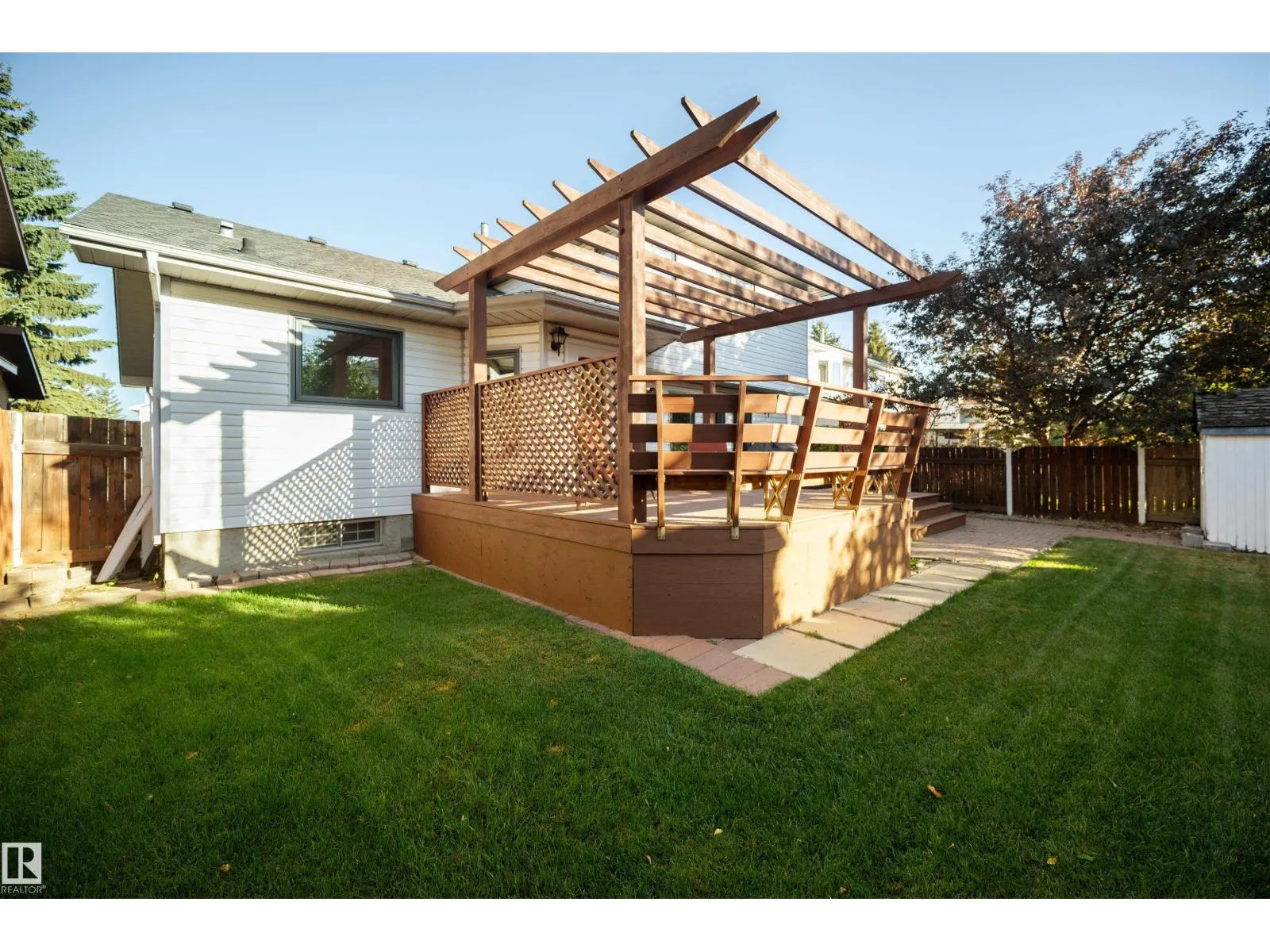 11011 11 AV NW