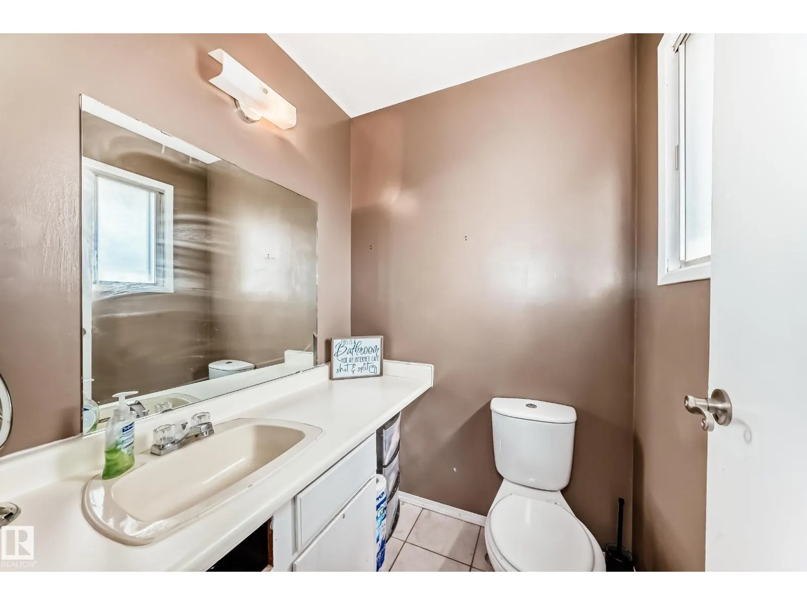 5044 45 ST