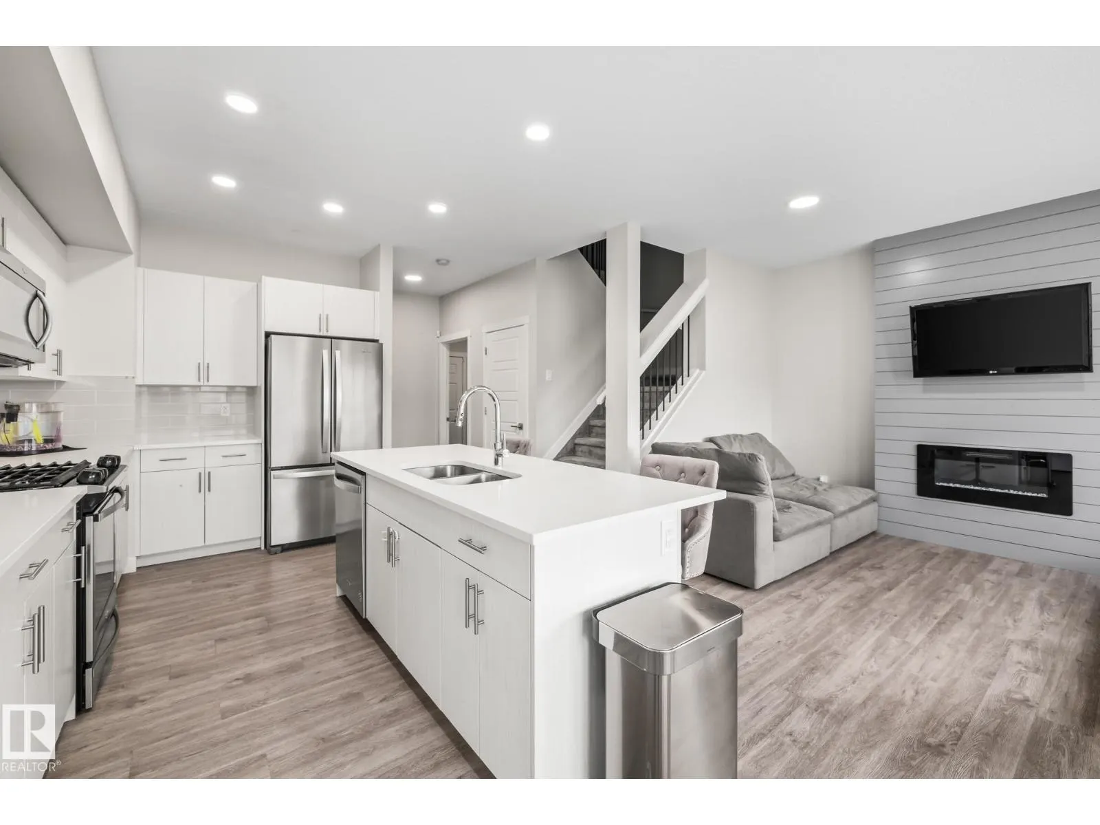 2024 160 ST SW