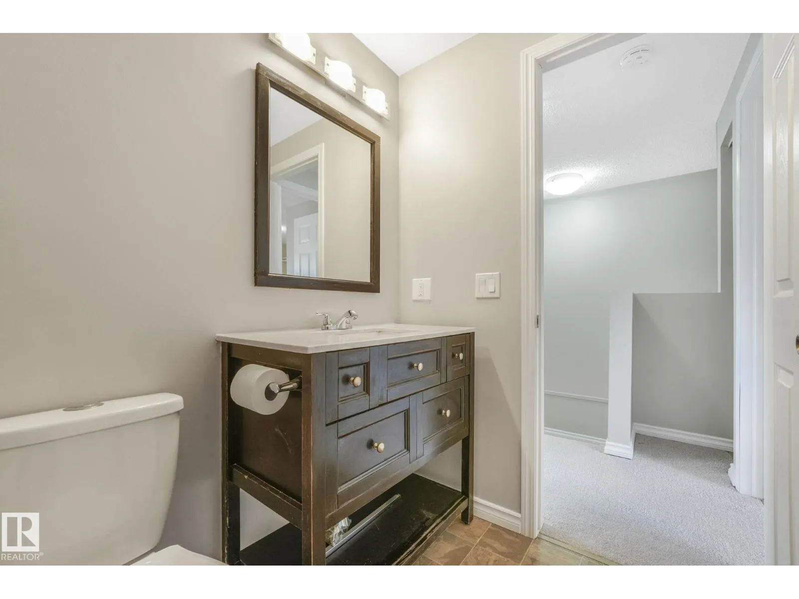 2110 54 ST NW