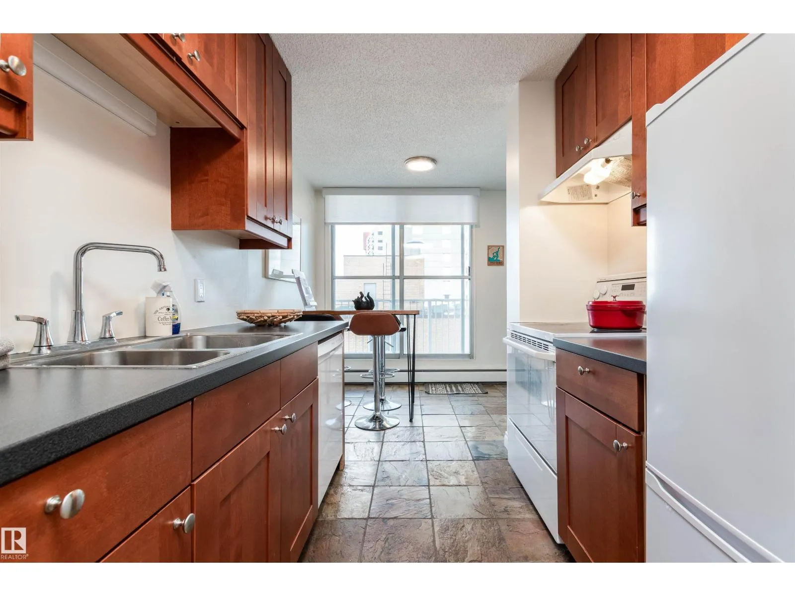 #801 12141 Jasper AV NW