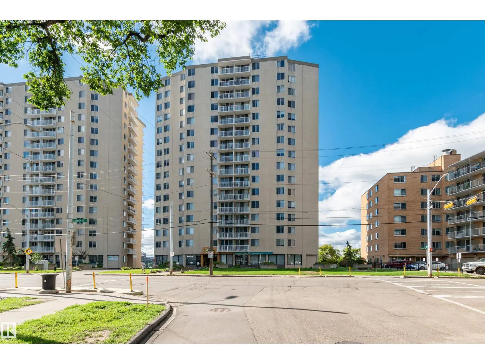 #801 12141 Jasper AV NW