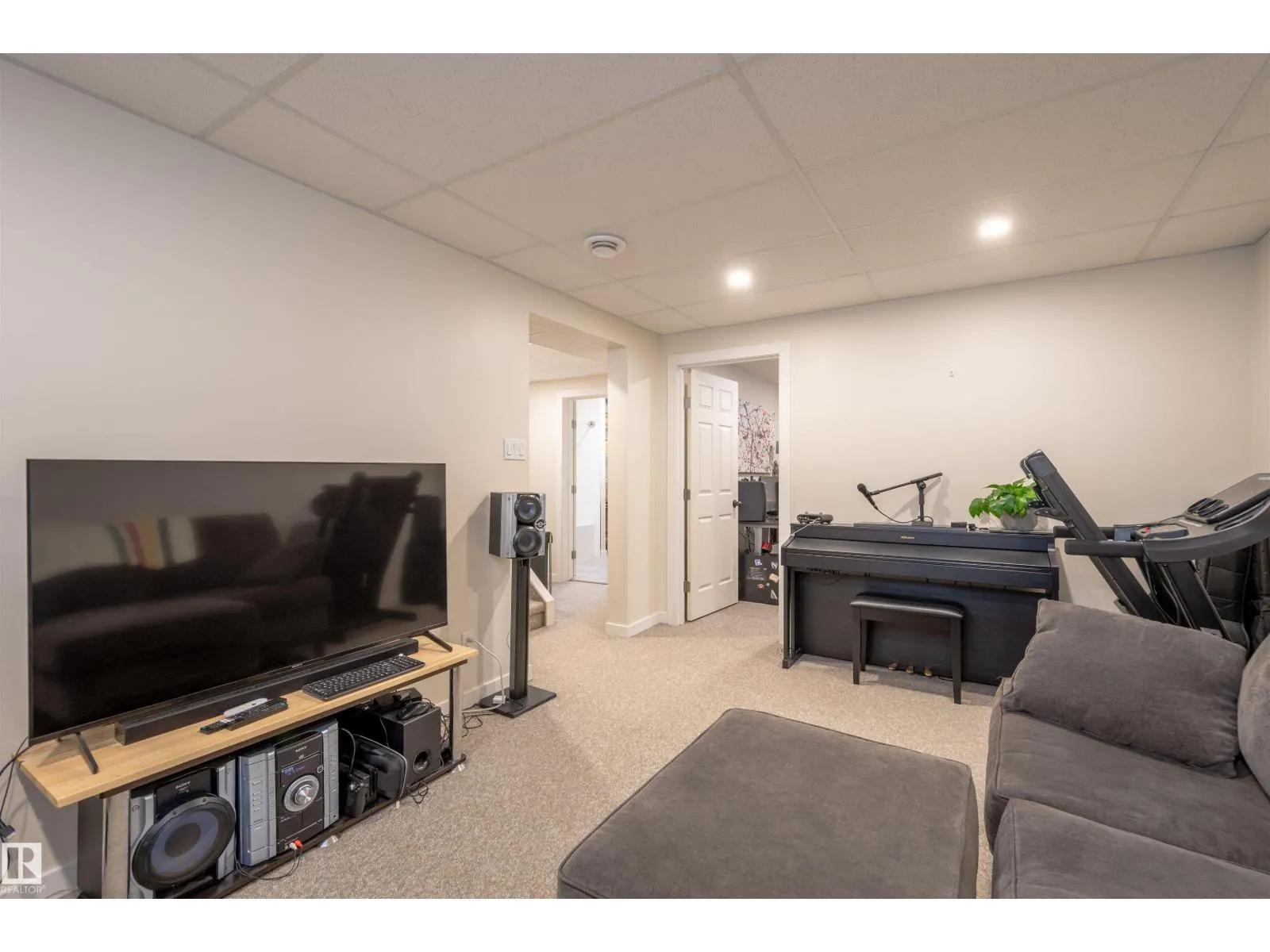 10455 163 ST NW