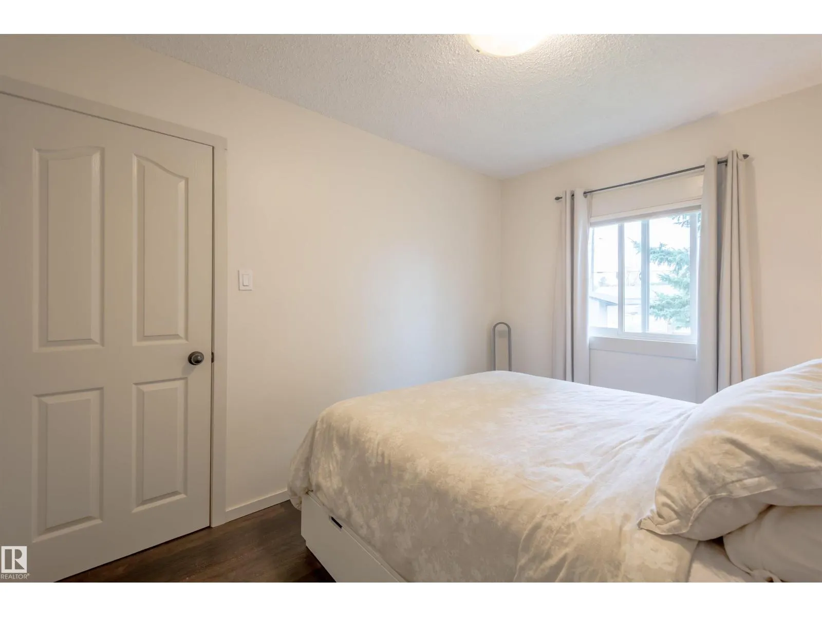 10455 163 ST NW