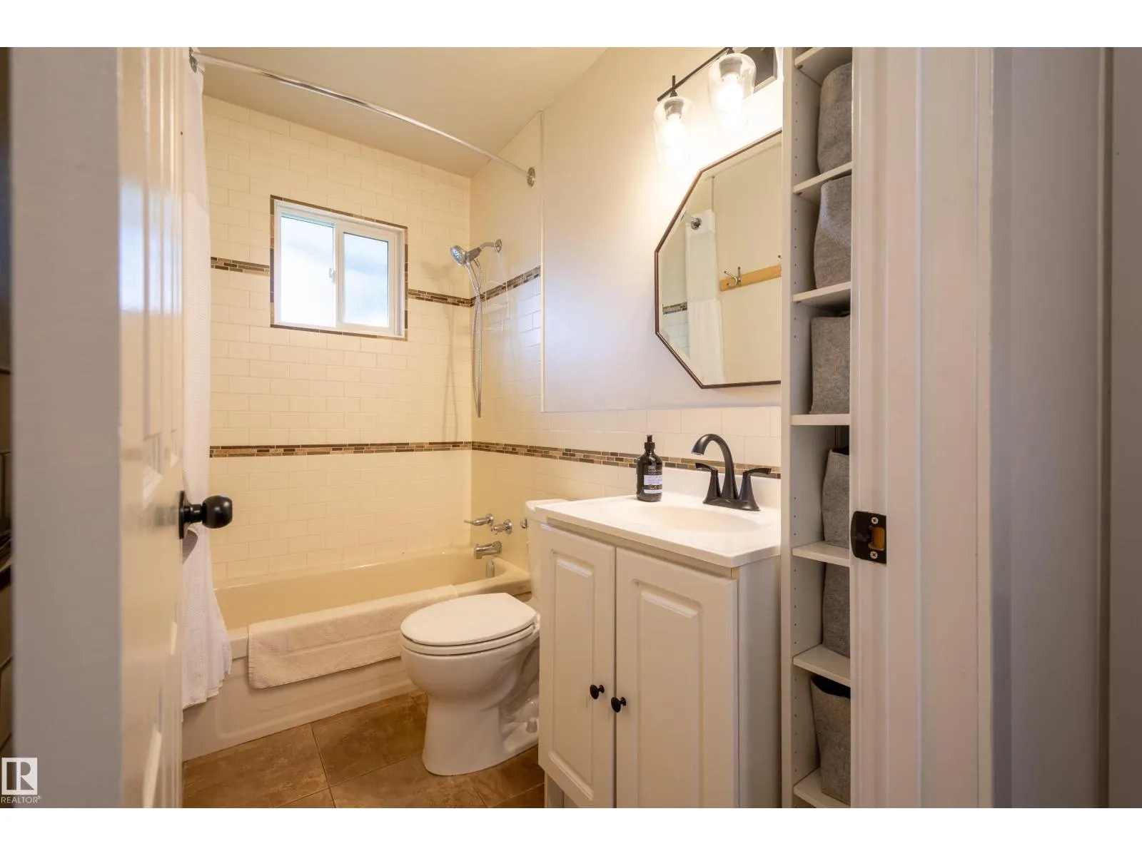 10455 163 ST NW
