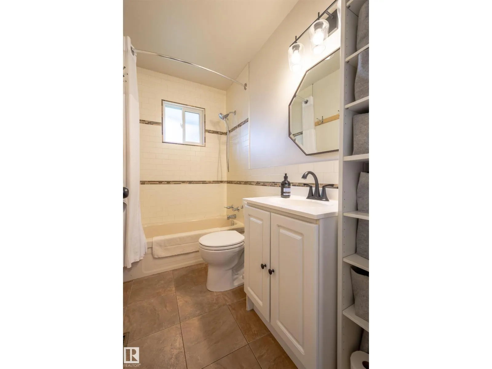 10455 163 ST NW