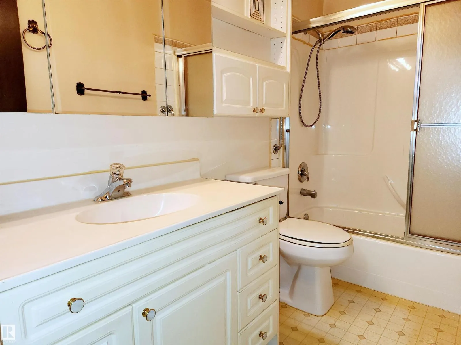 #305 11907 81 ST NW