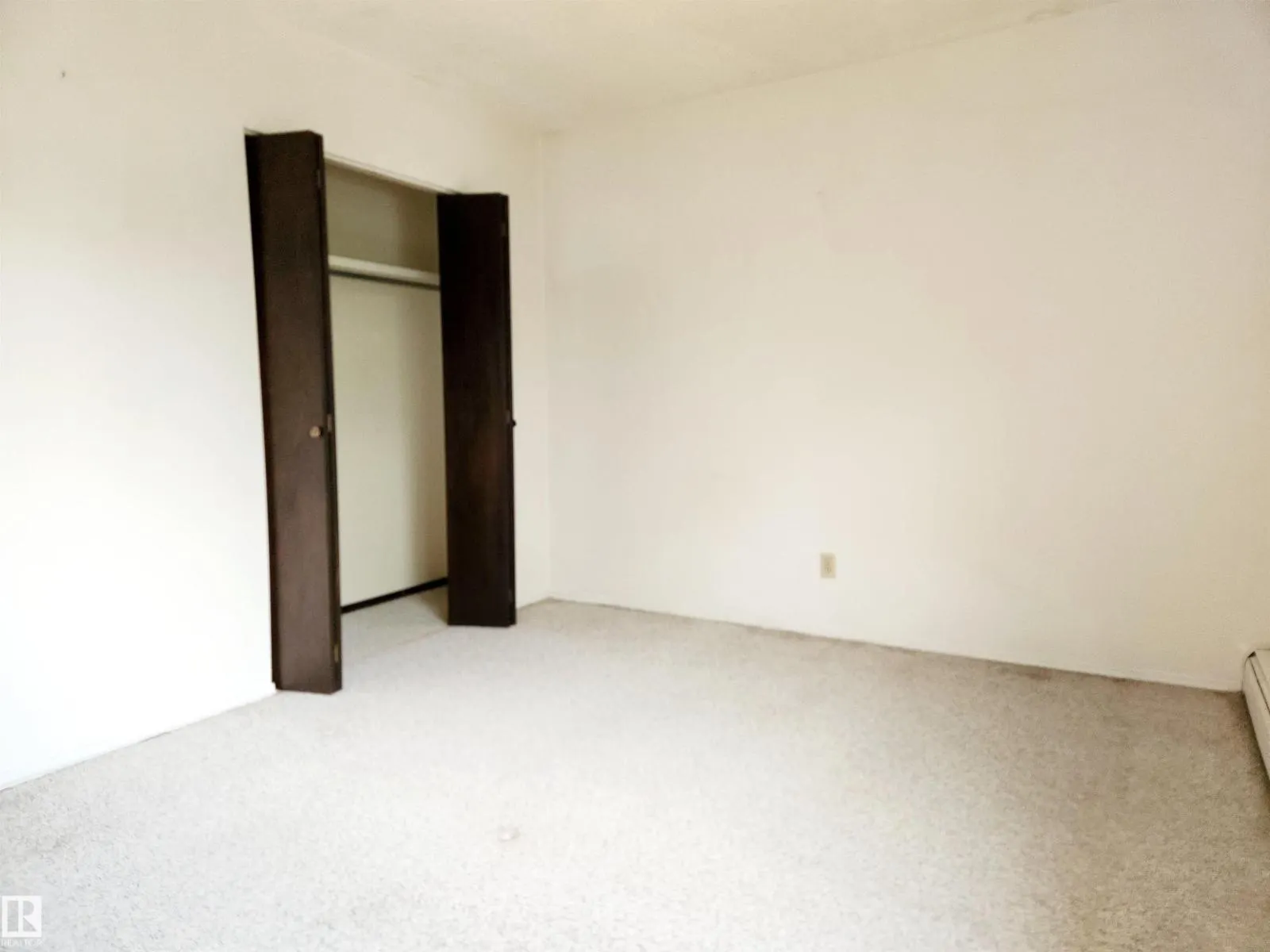 #305 11907 81 ST NW
