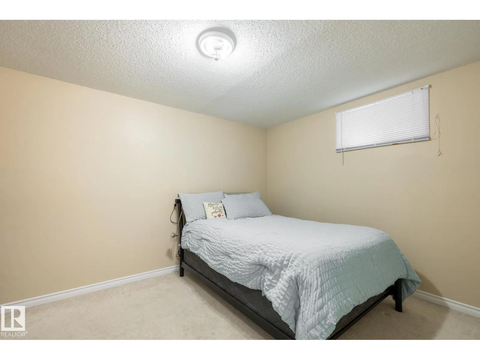 15707 92 AV NW