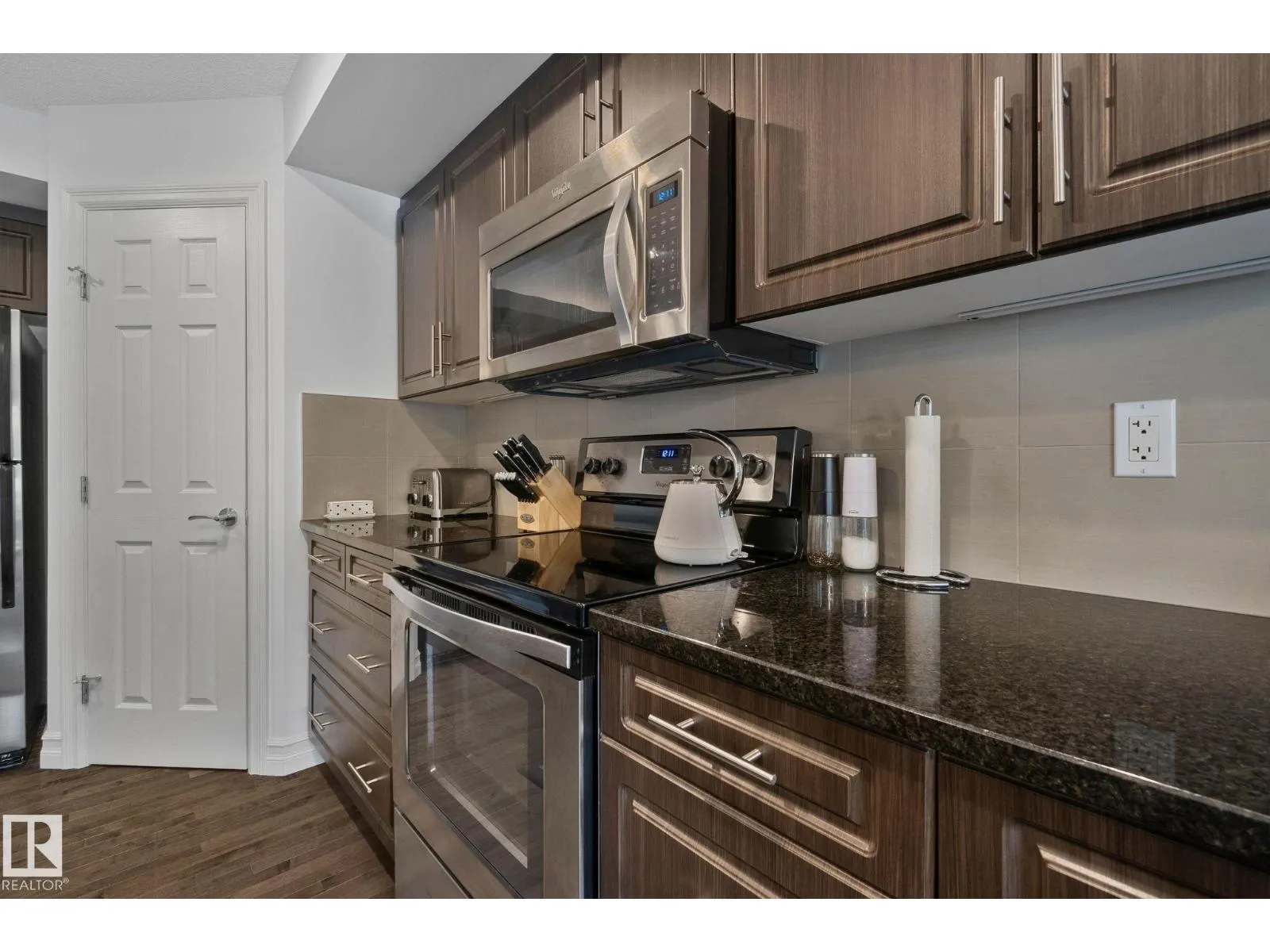 13410 166 AV NW NW