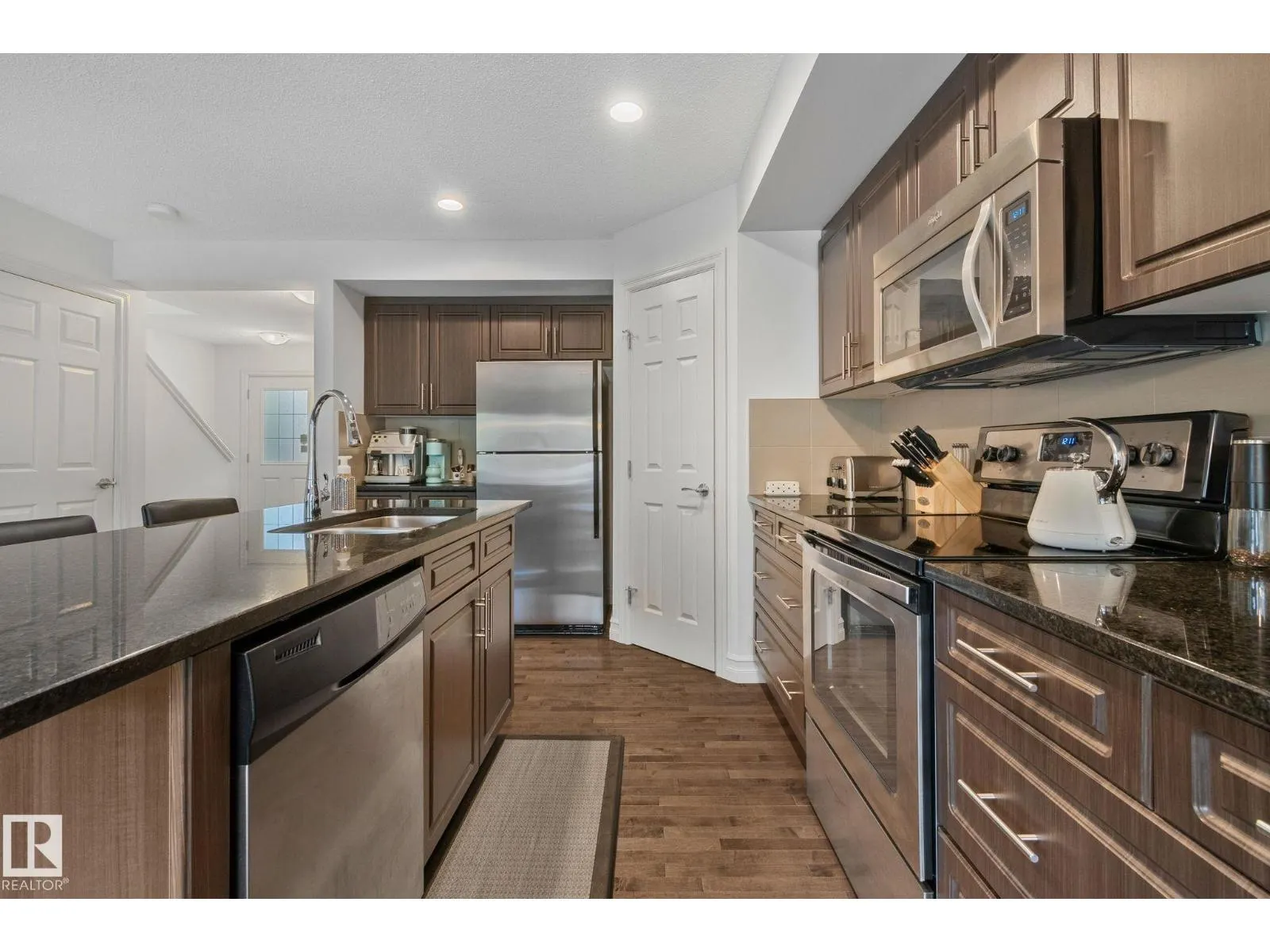 13410 166 AV NW NW
