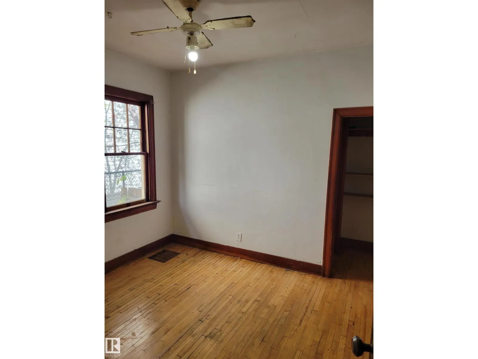 10822 107 ST NW