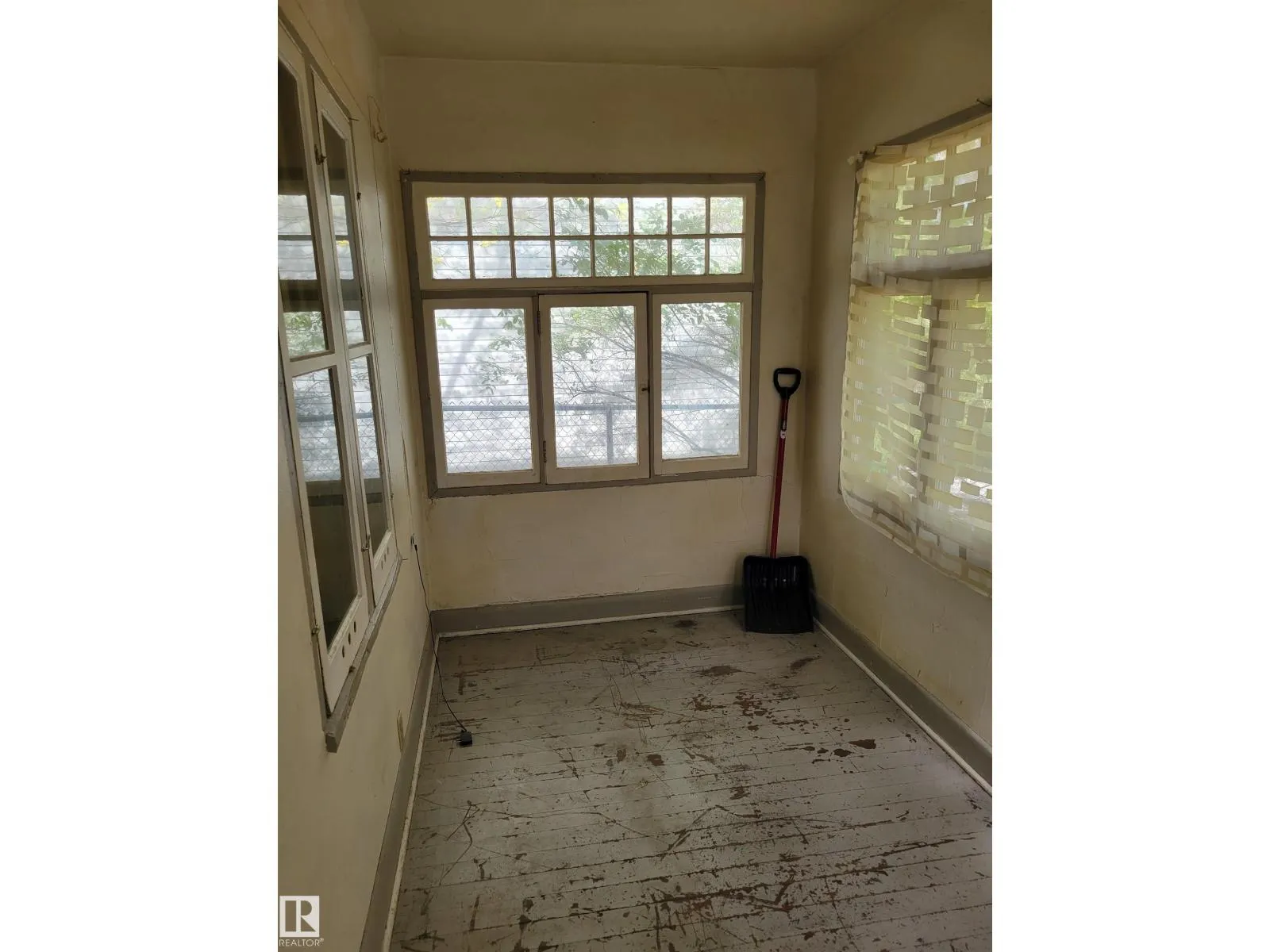 10822 107 ST NW