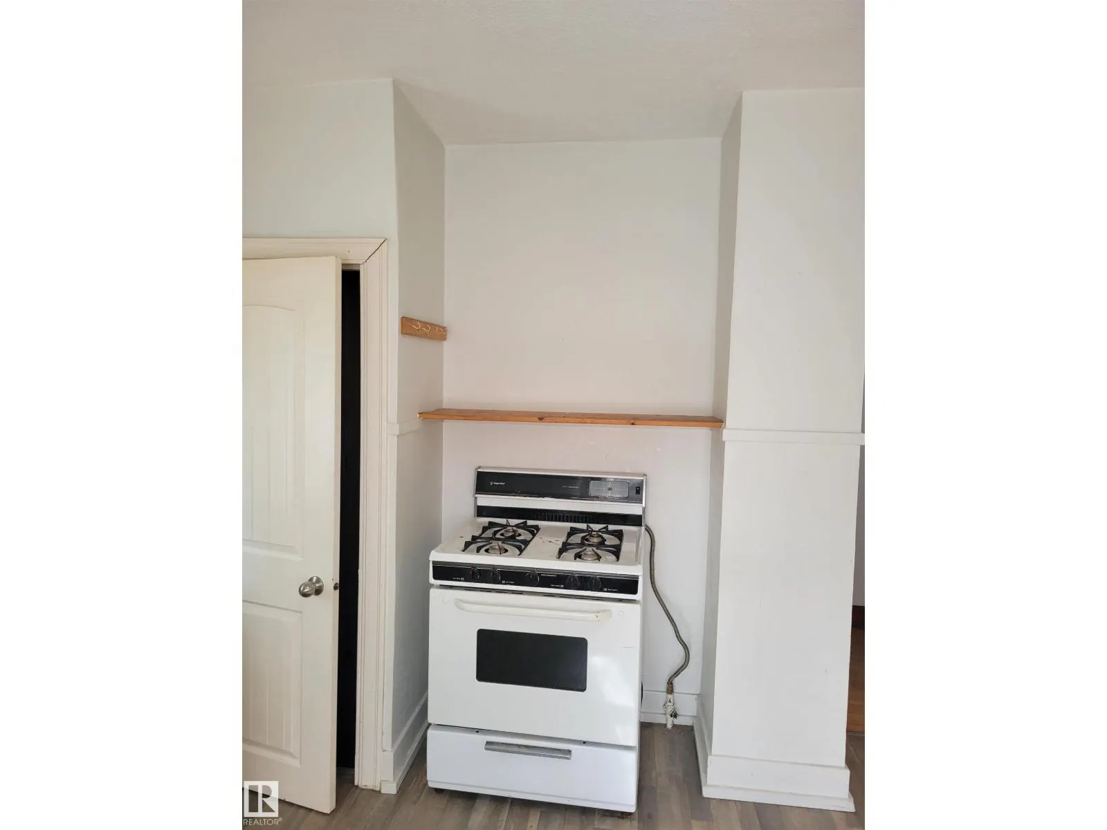 10822 107 ST NW